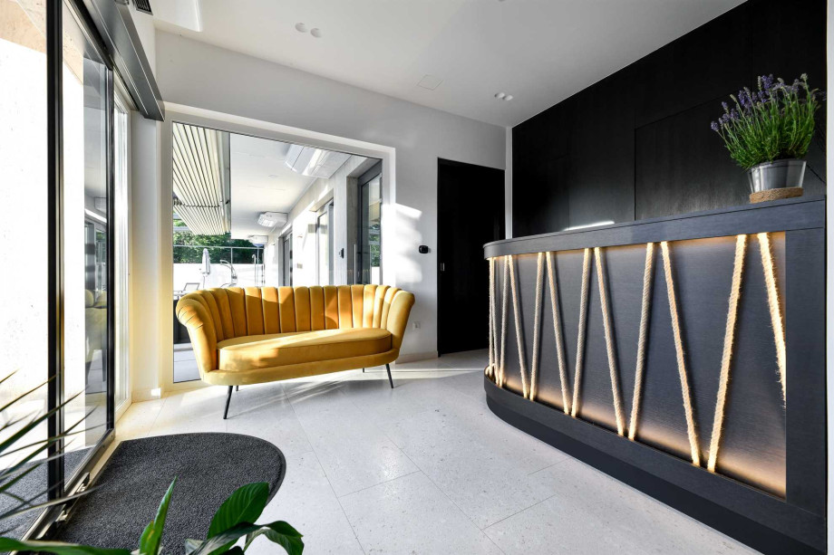 CROWONDER Apartments & Rooms Oaza with Heated Swimming Pool - Ap. A101 Family (4+2) with Sea View