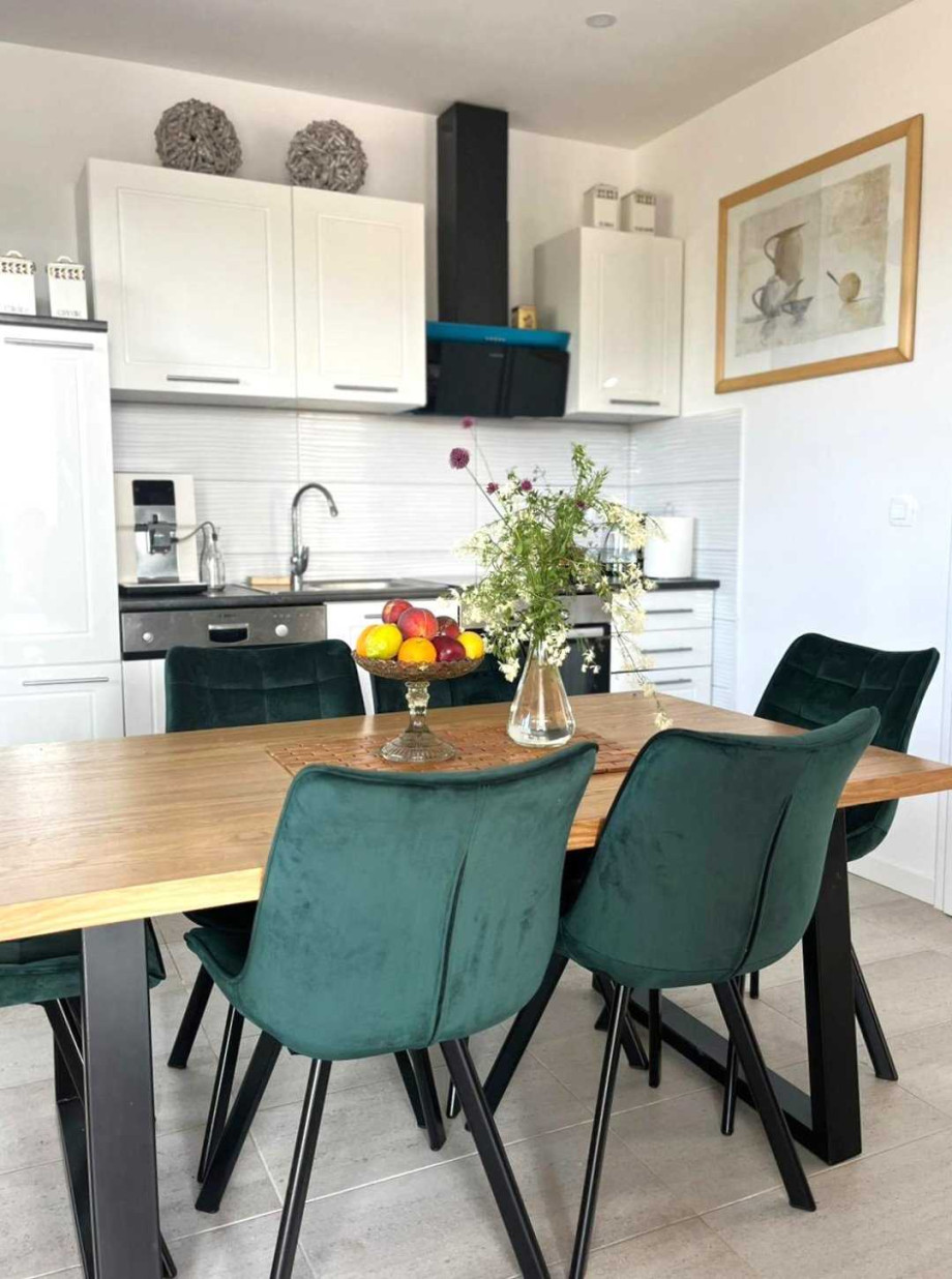 CROWONDER Villa Pinia with Swimming Pool