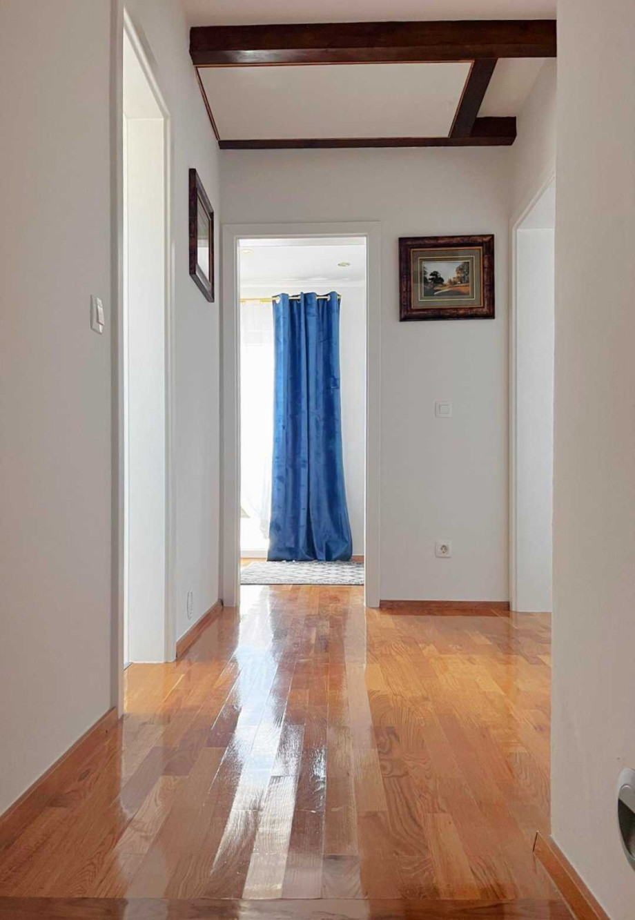 CROWONDER Villa Pinia with Swimming Pool