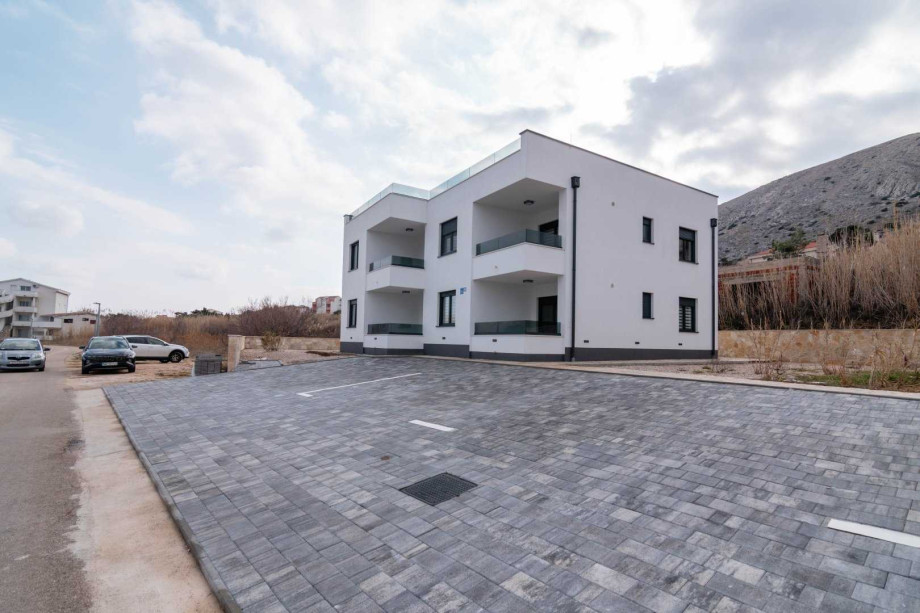 Crowonder Luxury Pag Apartments -  with Seaview Ap. A2