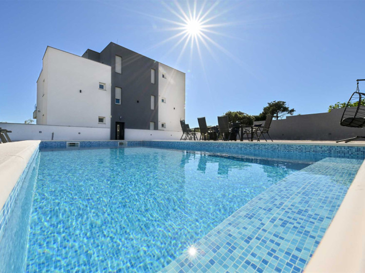 Apartament CROWONDER M&M Sky View z basenem A1