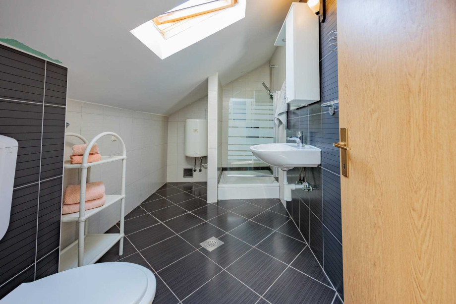 Crowonder Lucky Apartment A5  with Swimming Pool