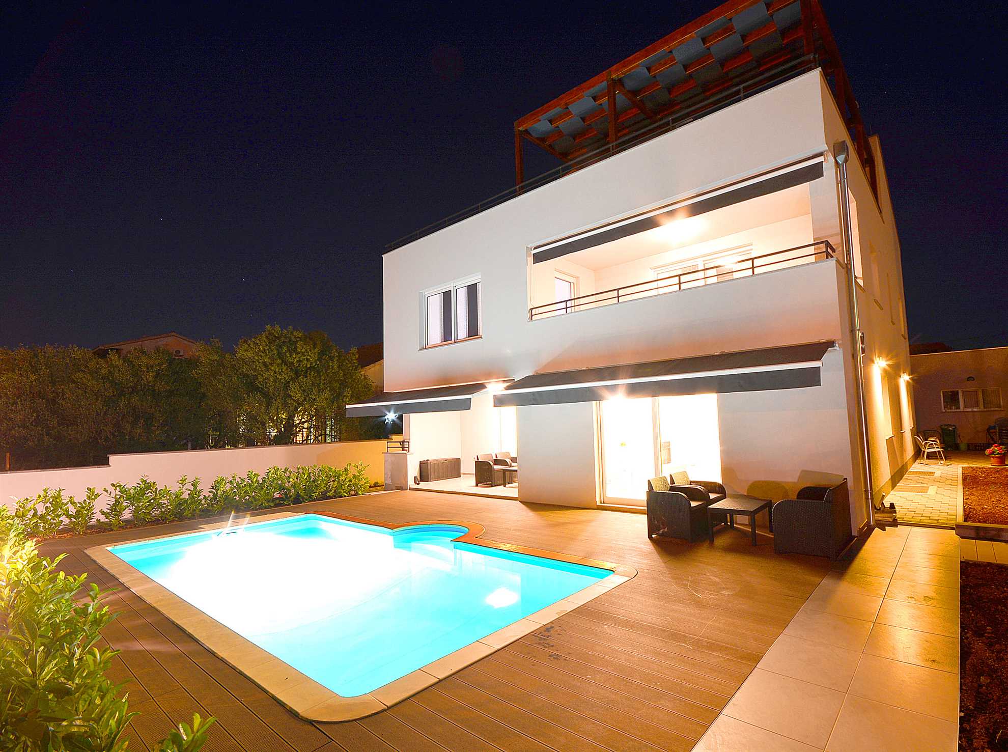 CROWONDER Luksuzni apartman A1 u Toretti s bazenom