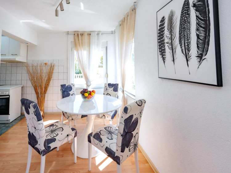 Crowonder Lucky Apartment A3 z basenem