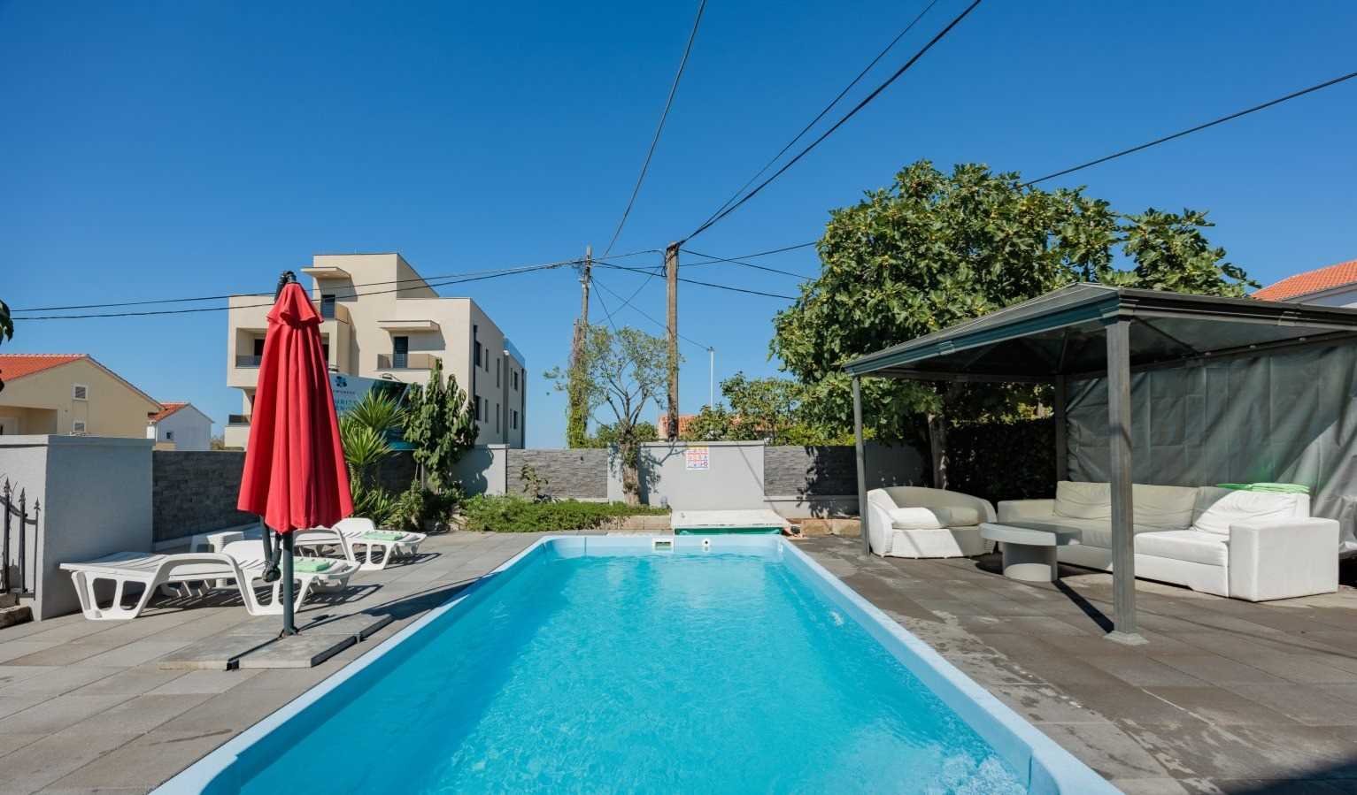 Crowonder Lucky Apartmán A2 s bazénem