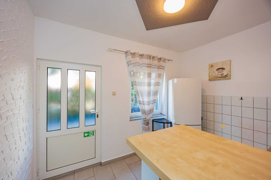 Crowonder Lucky Apartment A2 with Swimming Pool