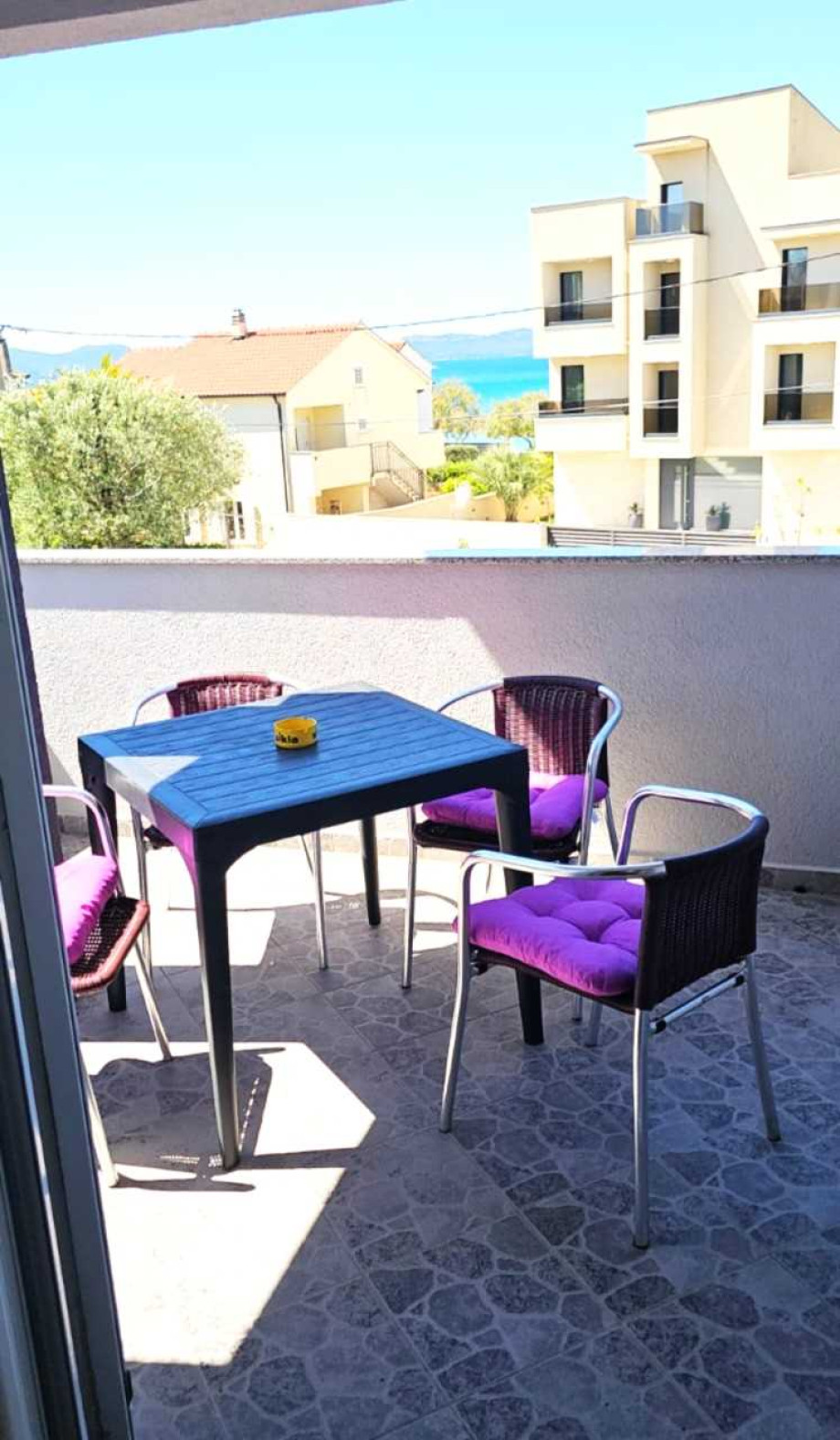 Crowonder Lucky Apartment A3 with Swimming Pool
