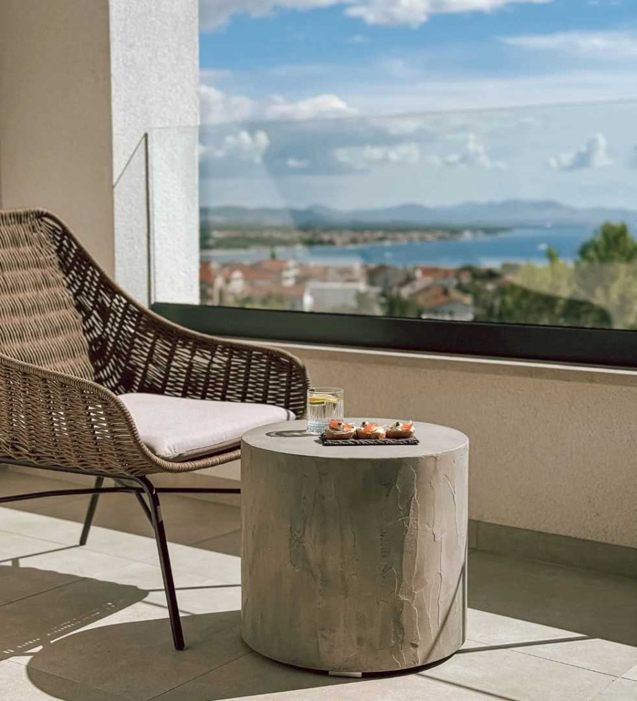 CROWONDER Villa Infinity with heated pool and sea view