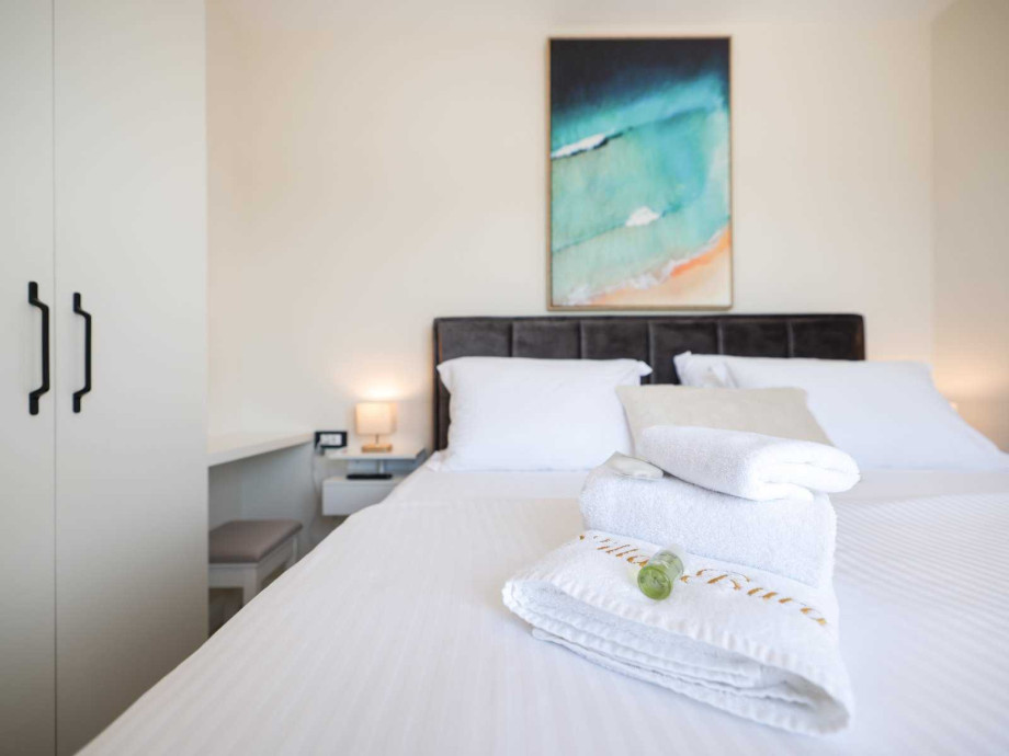 Crowonder Villa Bura with Heated Swimming Pool and Jacuzzi