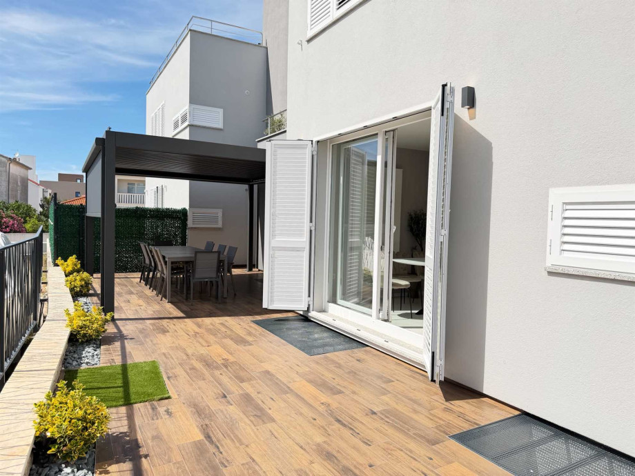 CROWONDER Zadar Villa Idassa villa with Heated Swimming Pool and Jacuzzi