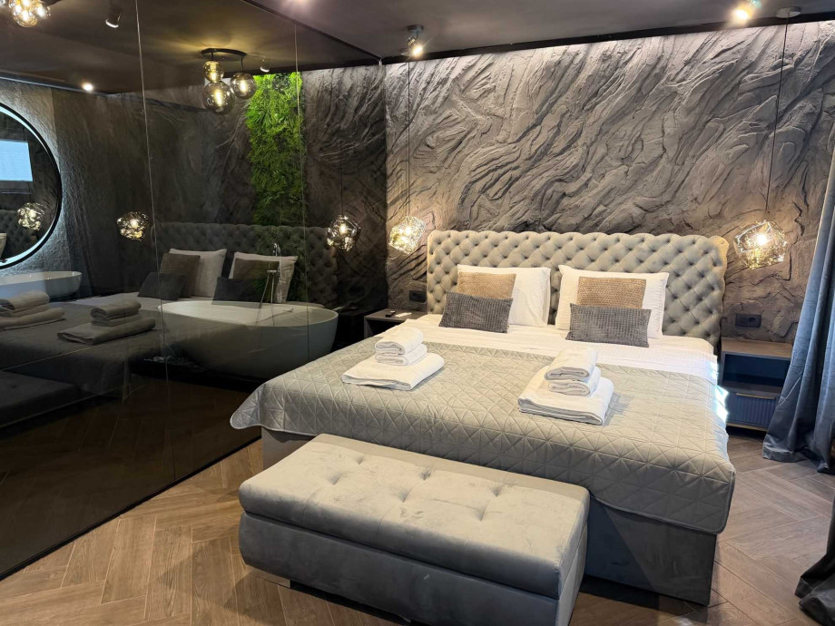 CROWONDER Zadar Villa Idassa villa with Heated Swimming Pool and Jacuzzi