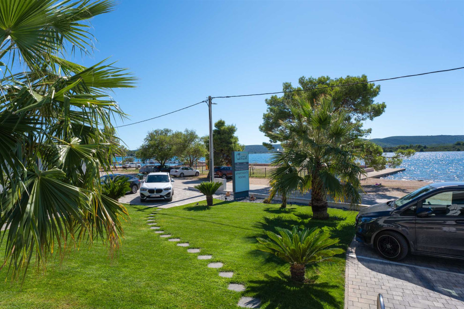 Crowonder Apartments & Rooms Oaza - Room R102