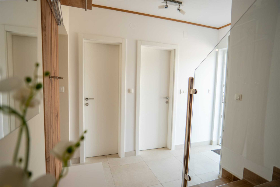 CROWONDER Beachfront Reiterer Villa V2 first line to the beach