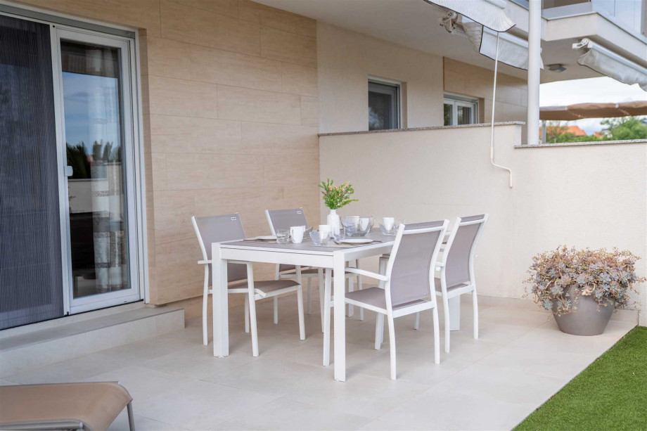 CROWONDER Beachfront Reiterer Villa V2 first line to the beach