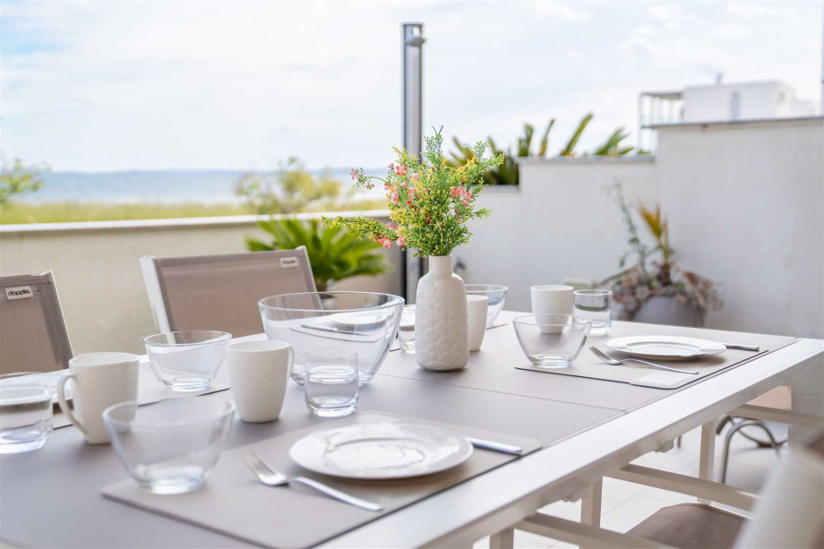 CROWONDER Beachfront Reiterer Villa V2 first line to the beach