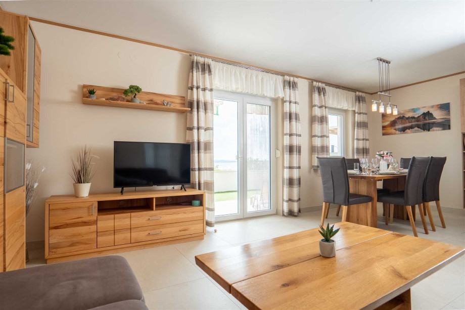 CROWONDER Beachfront Reiterer Villa V2 first line to the beach