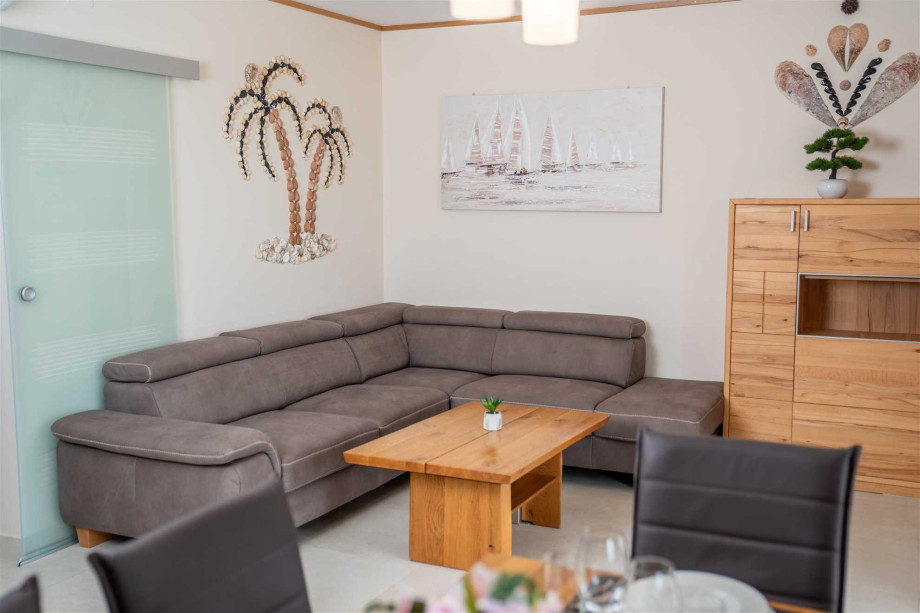 CROWONDER Beachfront Reiterer Villa V2 first line to the beach