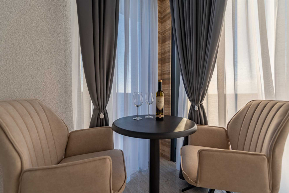 CROWONDER Villa Travera 3 with Heated Swimming Pool