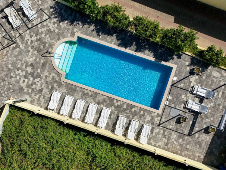 CROWONDER Sun & Fun Apartaments with Swimming Pool- Apartment Sunny Morning for 10 people