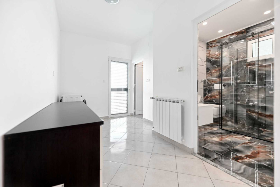 CROWONDER Sun & Fun Apartaments with Swimming Pool- Apartment Sunny Morning for 10 people