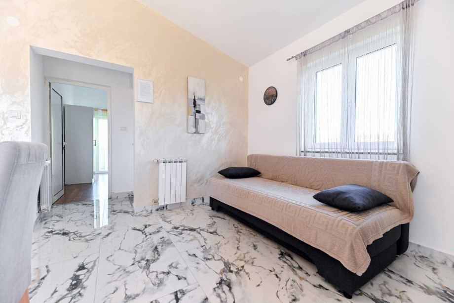 CROWONDER Sun & Fun Apartments with pool - Blue Sky Apartment for 4 people
