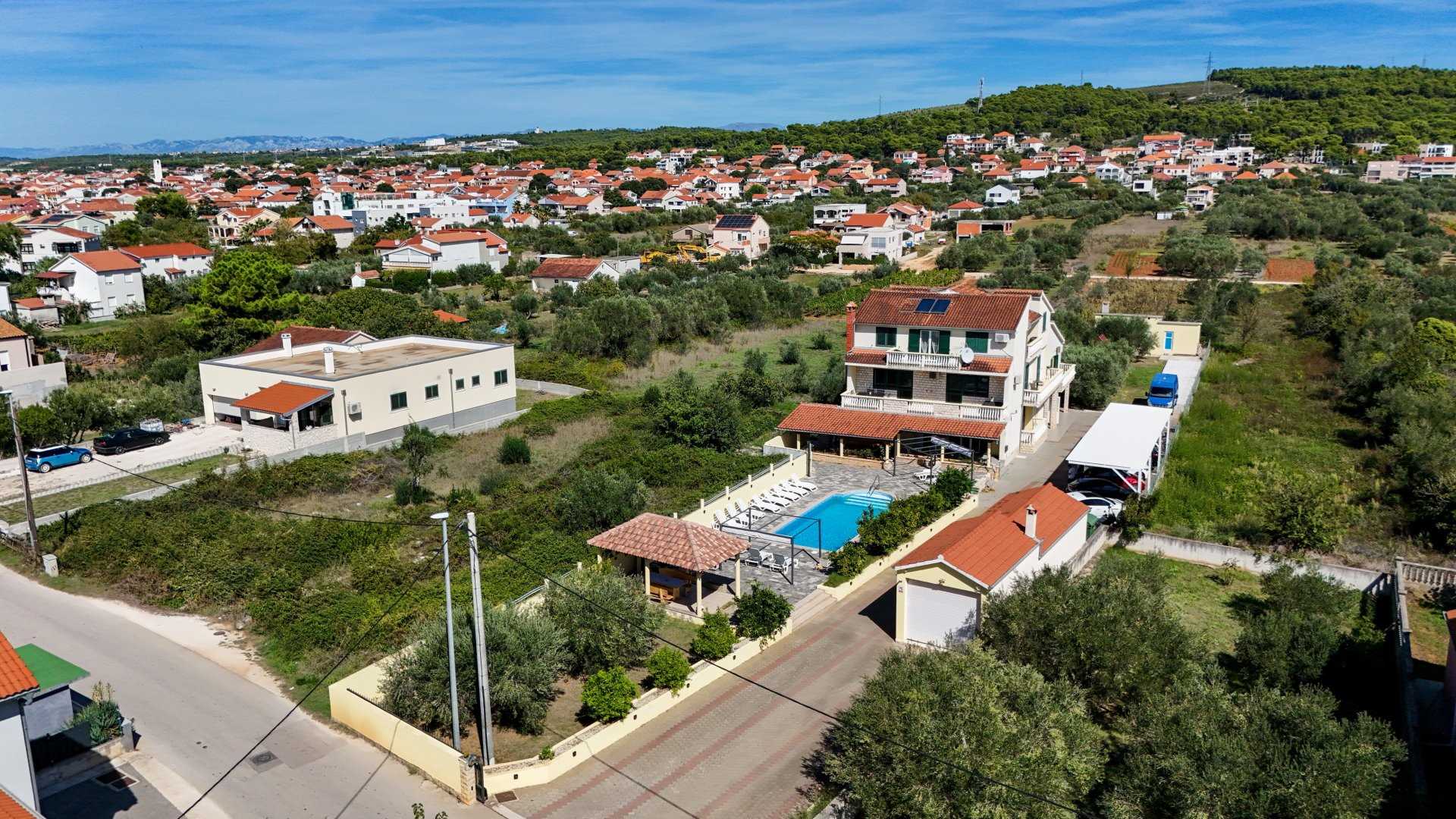 CROWONDER Sun & Fun Apartaments with Swimming Pool - Apartment Green Olives for 10 people