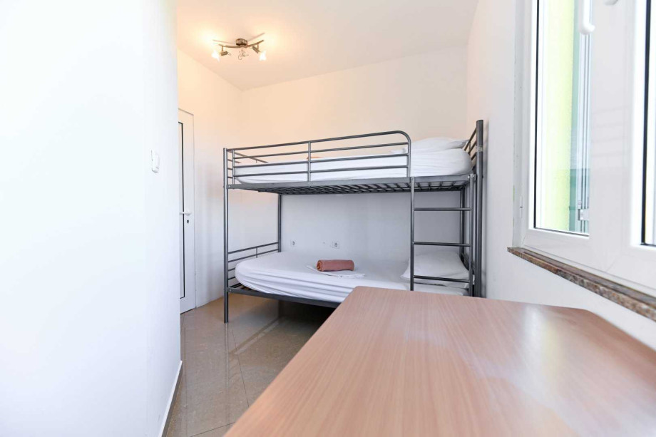 CROWONDER Sun & Fun Apartaments with Swimming Pool - Apartment Green Olives for 10 people