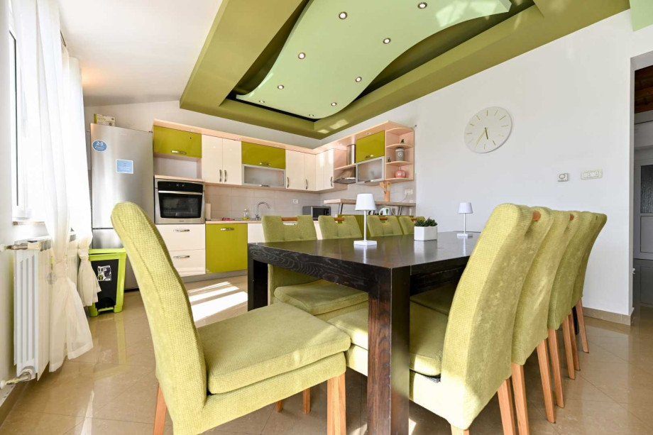 CROWONDER Sun & Fun Apartaments with Swimming Pool - Apartment Green Olives for 10 people