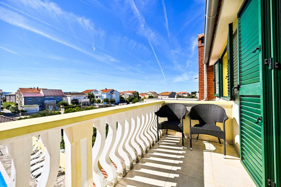 CROWONDER Sun & Fun Apartaments with Swimming Pool - Apartment Green Olives for 10 people