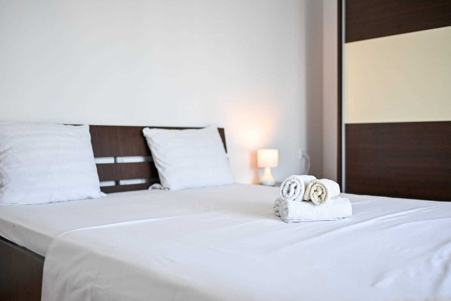 CROWONDER Sun & Fun Apartaments with Swimming Pool - Apartment Green Olives for 10 people