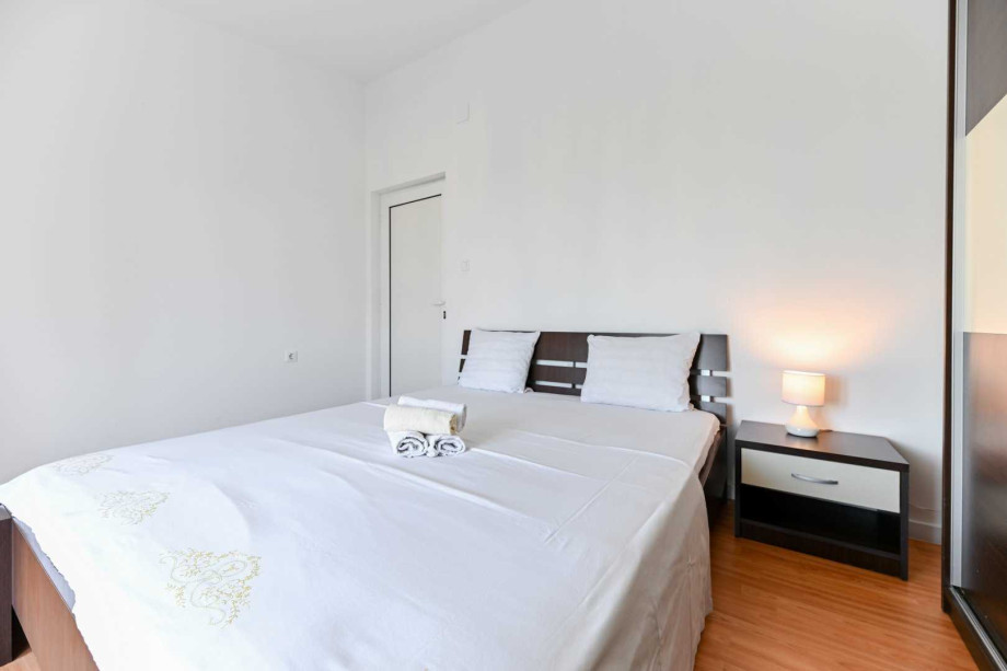 CROWONDER Sun & Fun Apartaments with Swimming Pool - Apartment Green Olives for 10 people