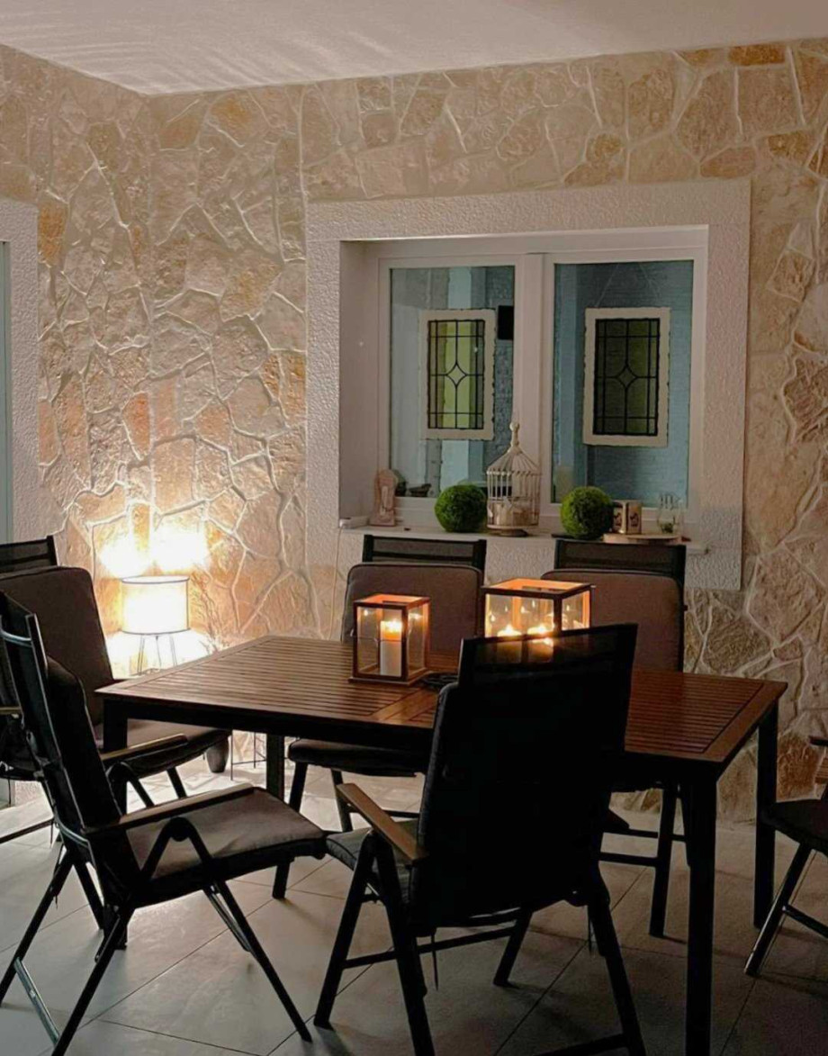 CROWONDER Villa Pinia with Swimming Pool