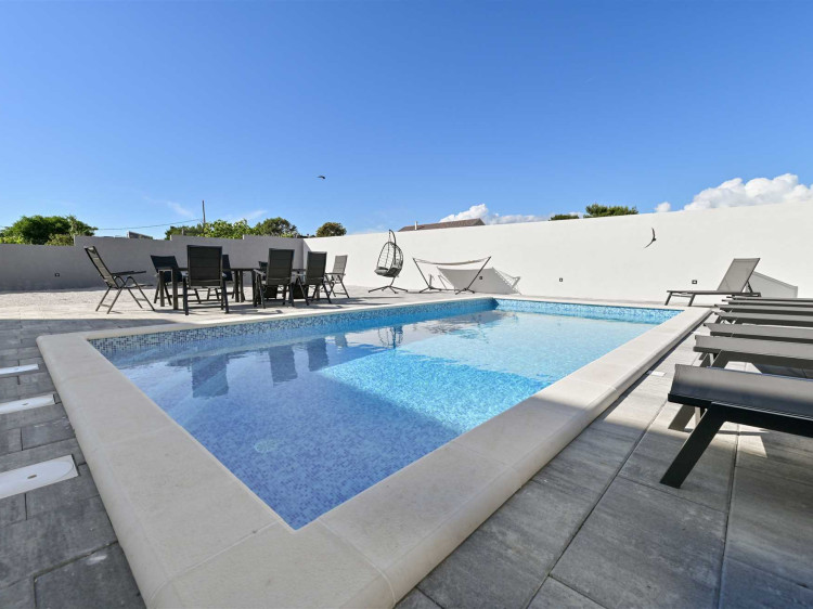 CROWONDER Apartment M&M Sky View with Swimming Pool A3