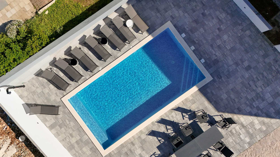 CROWONDER Apartment M&M Sky View with Swimming Pool A2