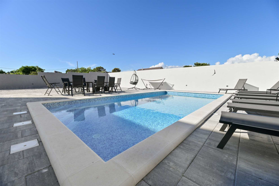 CROWONDER Apartment M&M Sky View with Swimming Pool A2