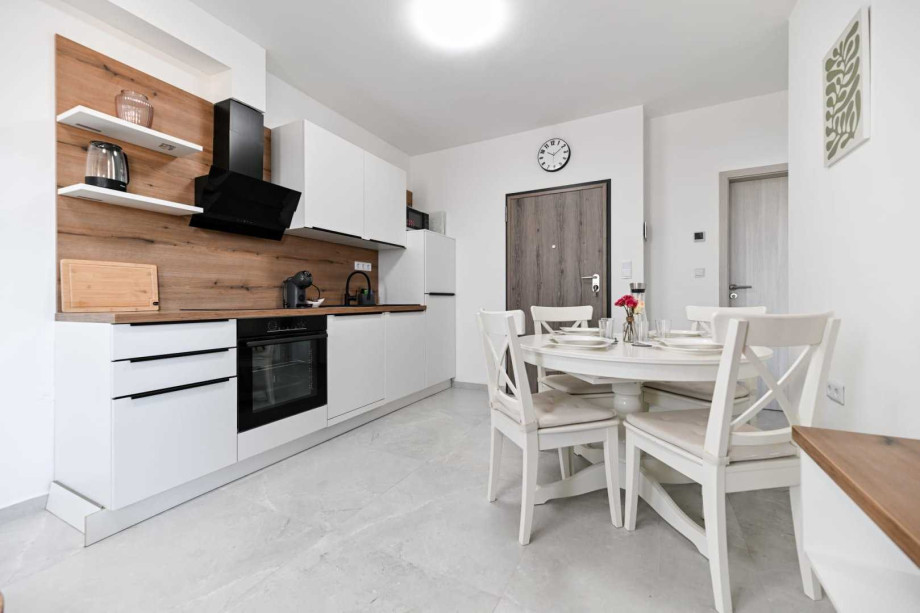 CROWONDER Apartment M&M Sky View with Swimming Pool A2